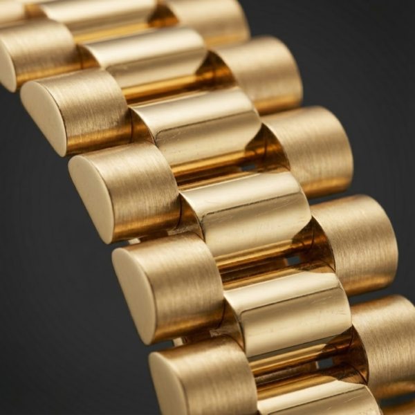 Rolex Day-Date Yellow Gold – Silver Diamond Dial